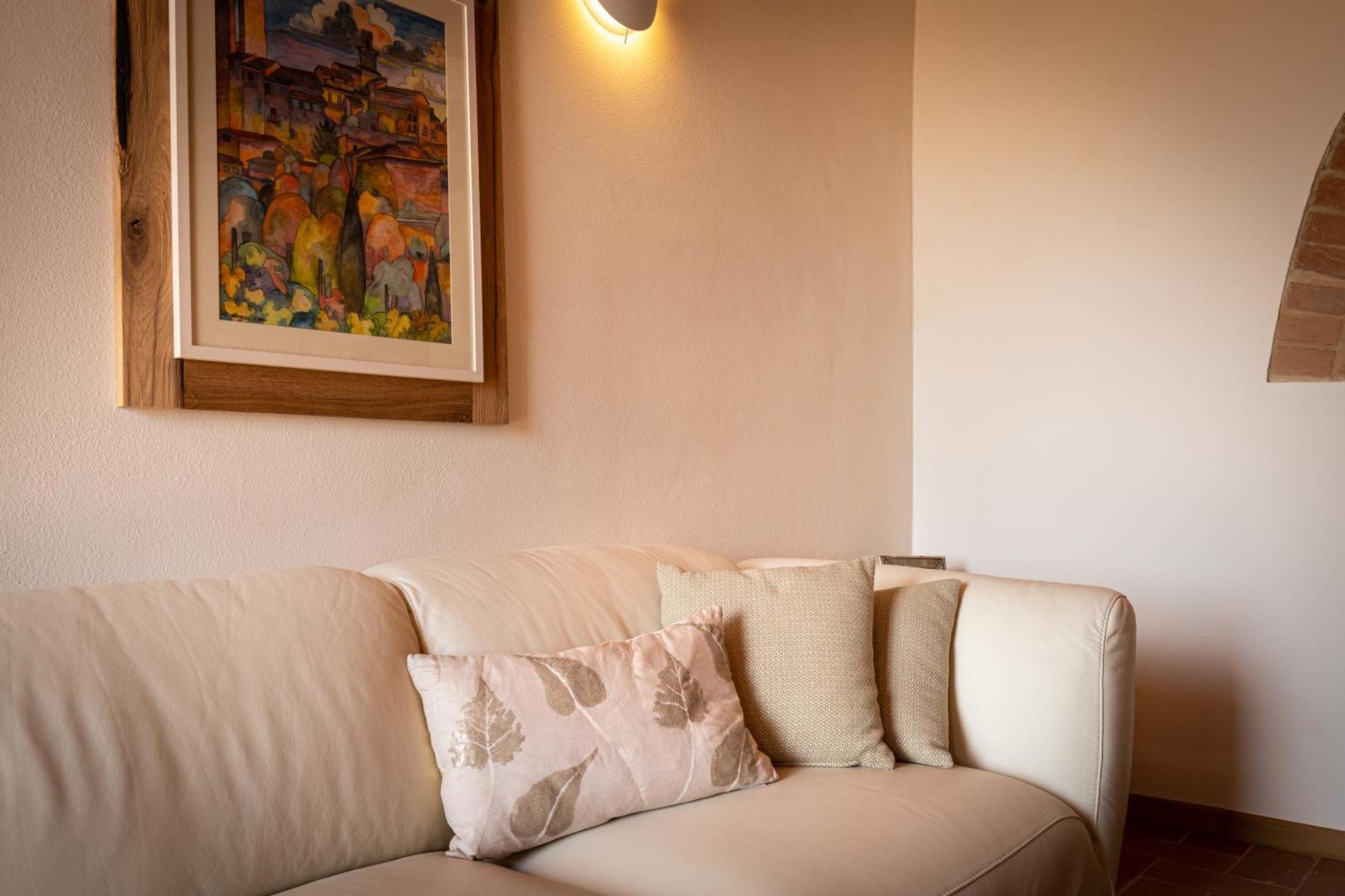 Il Castro Luxury Apartments Сан Джиминяно Екстериор снимка